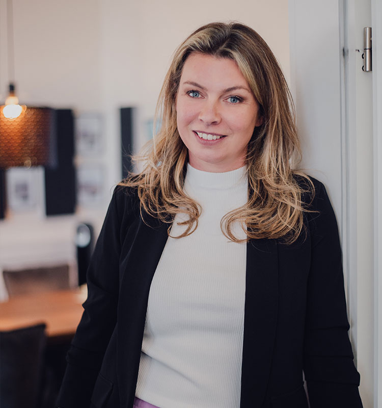 Daniela Czehowsky von HRE Immobilien in Bremen