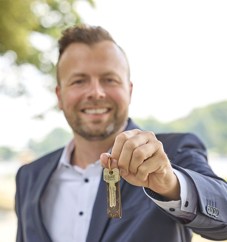 Immobilienmakler Timo Czehowsky von geo select Immobilien Bremen